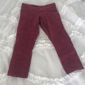 Lululemon wunder under crops red size 4